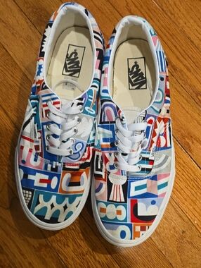 Vans Multicolor Graphic Low Top Sneakers